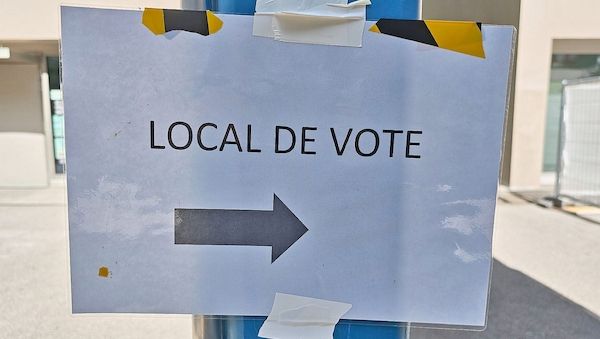 Schweiz: Klare Mehrheit gegen striktere Neutralität