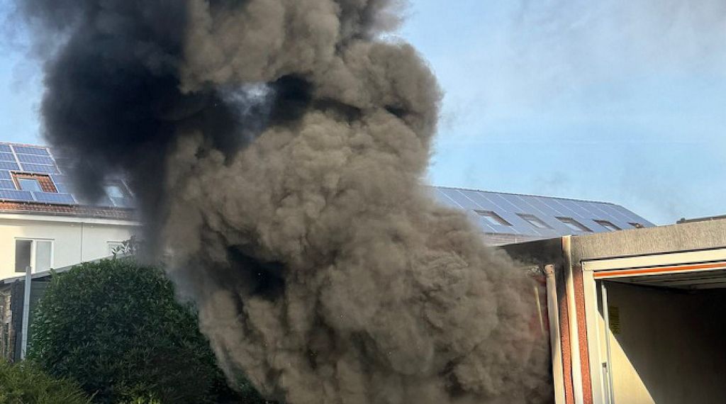 Feuerwehr Bremerhaven rückt am Vormittag zu mehreren Einsätzen aus