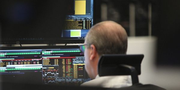 Dax kaum verändert - Infineon-Aktien legen stark zu