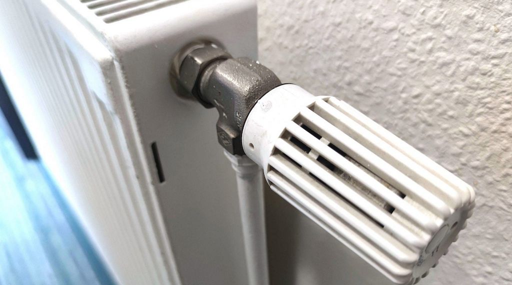 Strom- und Gaspreise für Haushalte im 1. Halbjahr niedriger