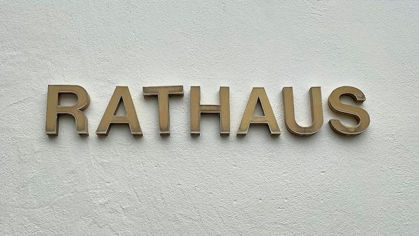 Kommunales Finanzierungsdefizit bleibt auf Rekordniveau