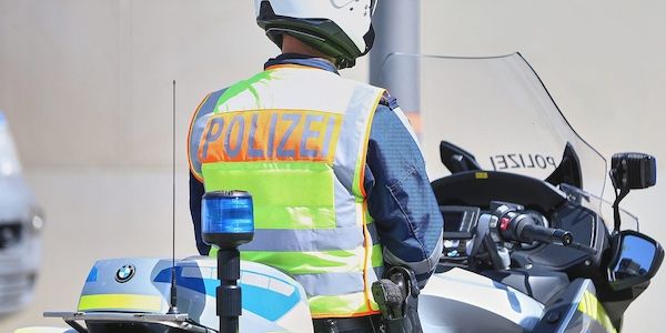 Polizei Berlin sucht Zeugen nach tödlichem Verkehrsunfall in Berlin-Nikolassee