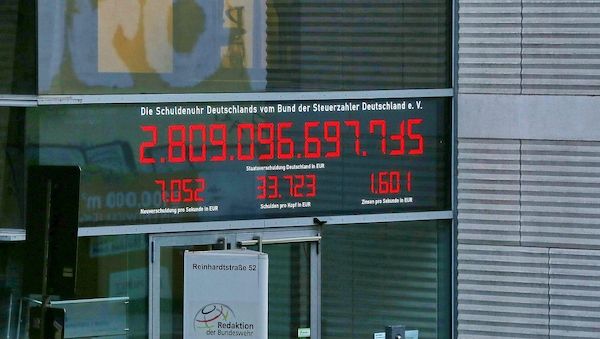 Öffentliches Finanzierungsdefizit steigt weiter an