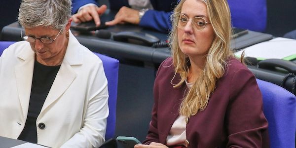 Grüne erklären bisherige Strategie gegen AfD für gescheitert