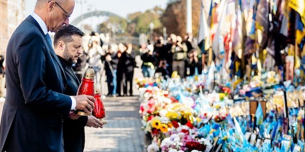 Merz fordert in Kiew von Putin Ende des "sinnlosen Kriegs"