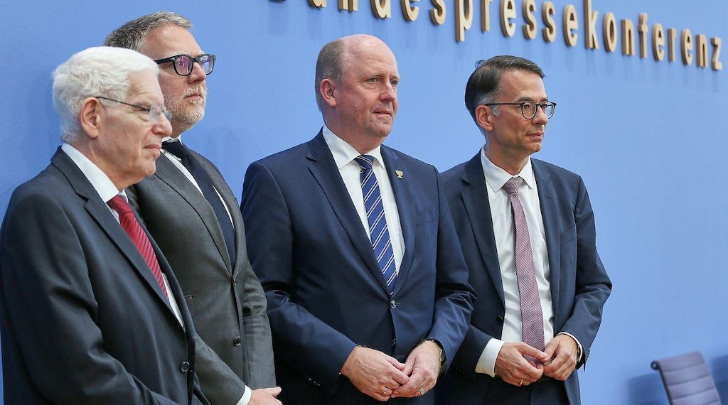 Gutachten: Leugnung des Existenzrechts Israels straffähig