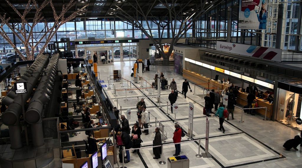 Flughafen Stuttgart wegen Polizeieinsatz vorübergehend gesperrt