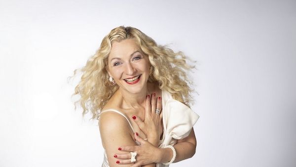 Sängerin und Entertainerin Katja Agena sorgt für Stimmung auf Ihrer Veranstaltung!