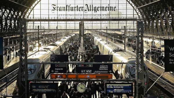 Bauarbeiten zwischen Frankfurt-Höchst und Wiesbaden führen ab 16. Oktober zu Zugausfällen