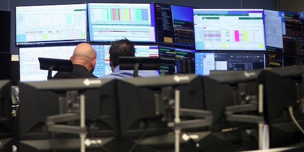 Dax legt zu - Hochtief-Aktien gefragt
