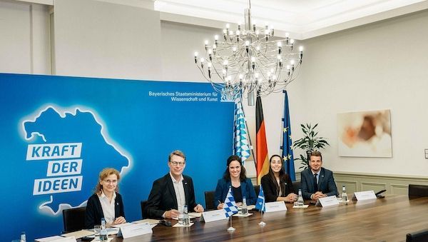 Bayern und Québec vertiefen Forschungskooperation bei Robotik in München