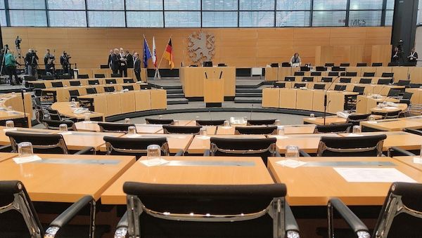 Thüringer Landtag löst sich nicht auf - AfD-Antrag gescheitert