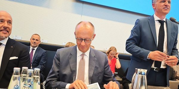 Drohung gegen Rot-Rot-Grün: Reichinnek wirft Union "Bigotterie" vor