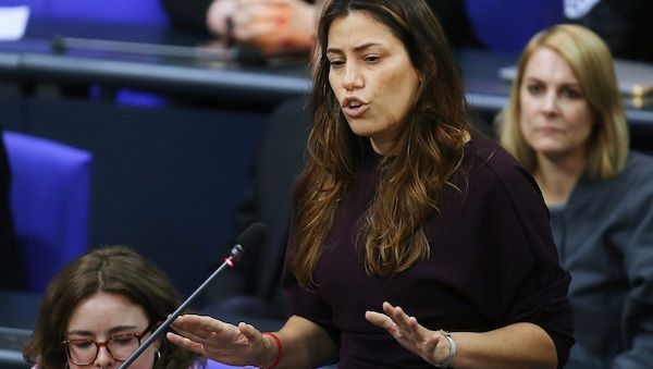 Linken-Politikerin Köktürk droht CDU-Abgeordnetem mit Anwalt