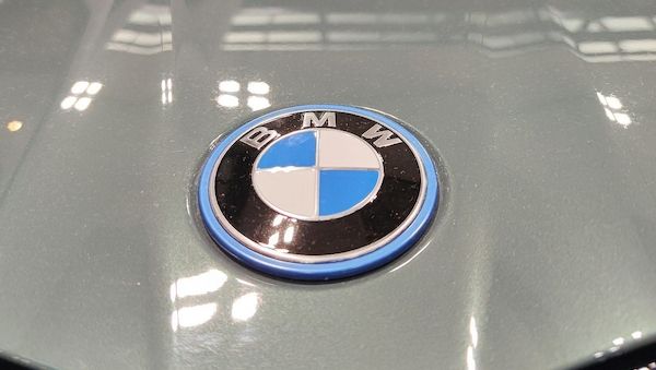 BMW verkauft neuen Elektro-SUV in Europa doppelt so oft wie Mercedes