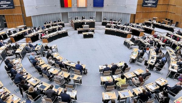 Union fordert Klarheit über Berliner Parlamentspräsidenten