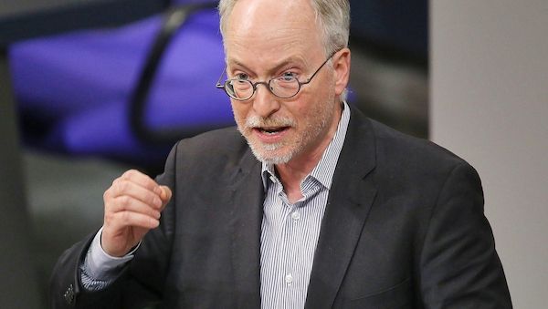 Grüne kritisieren Bilgers Bahn-Konzept