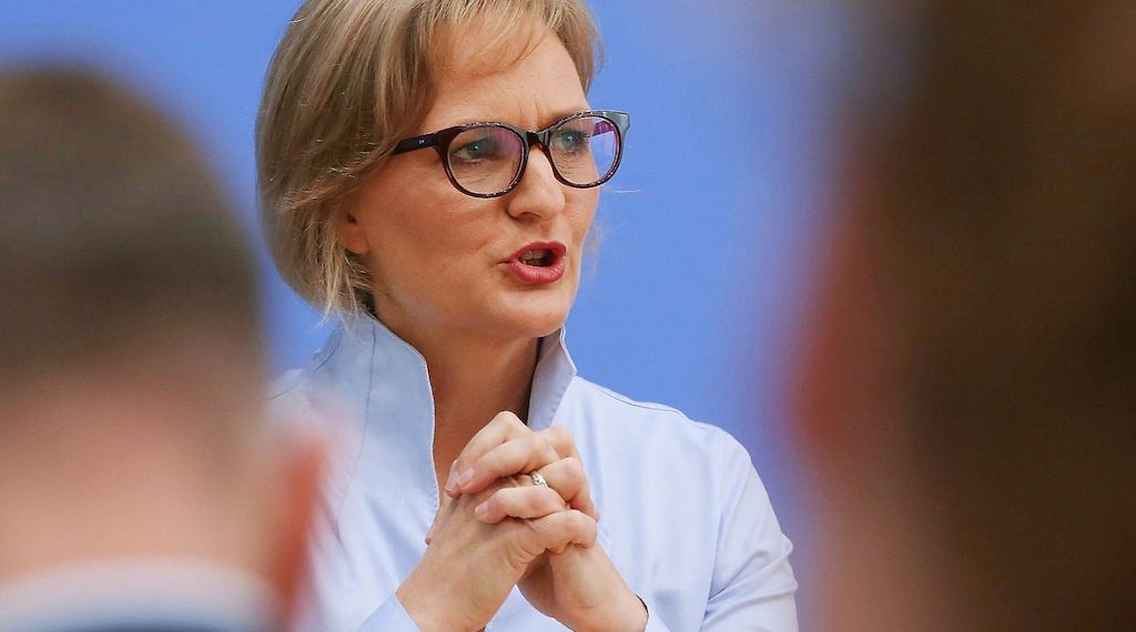 Grüne kritisieren Schröder für Geburtstagsbesuch bei Putin