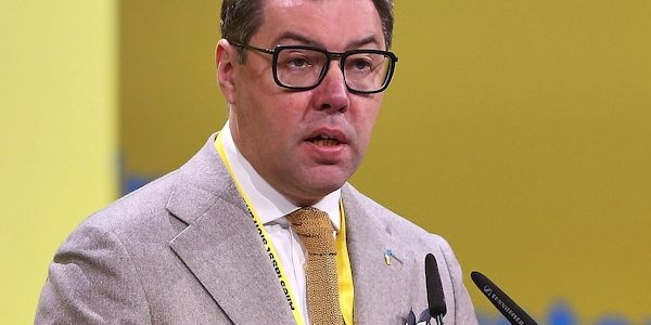 Ukraine-Botschafter kritisiert Schröder für Besuch bei Putin