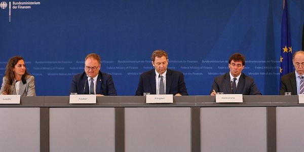 Klingbeil verteidigt Investitionen gegen Kritik der Länder