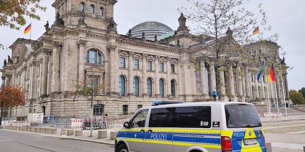 Klöckner: Bundestag zunehmend externen Gefahren ausgesetzt