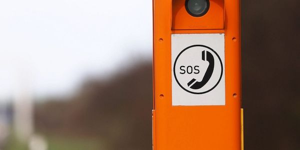 Verkehrsministerium prüft Einsparungen bei Notrufsäulen