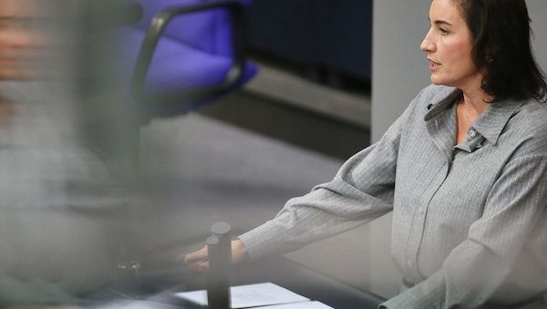 Bär will Wechseljahre-Forschung mit 21 Millionen Euro fördern