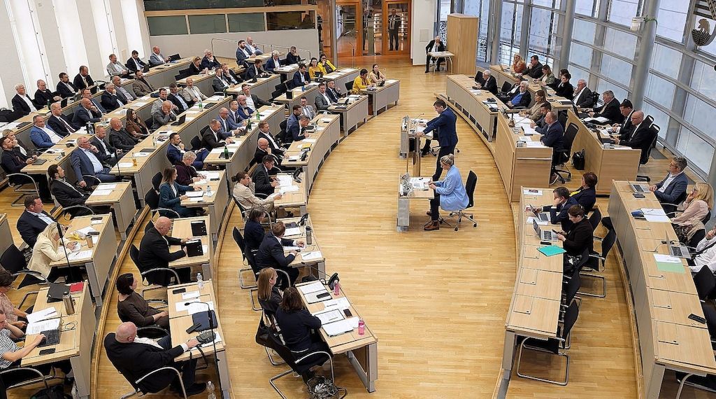 Mützenich kritisiert AfD-BSW-Antrag zu Russland-Sanktionen