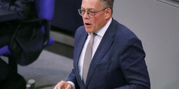 Grüne wollen mehr Sicherungsmechanismen für Bundestag
