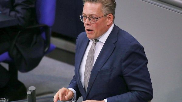 Grüne wollen mehr Sicherungsmechanismen für Bundestag