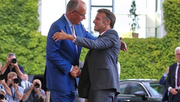 Deutschland und Frankreich vereinbaren Verbrenner-Aus-Aus