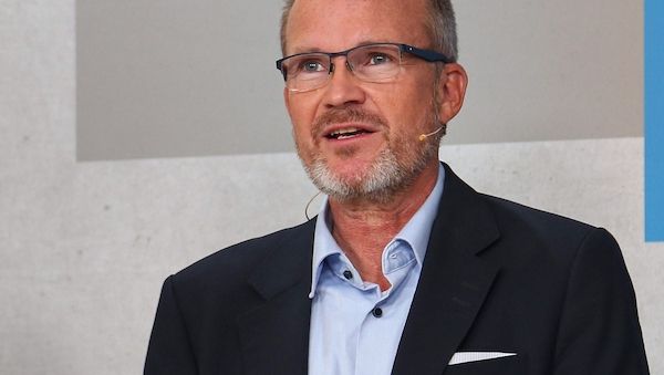 TK-Chef will Abschaffung von PKV und GKV