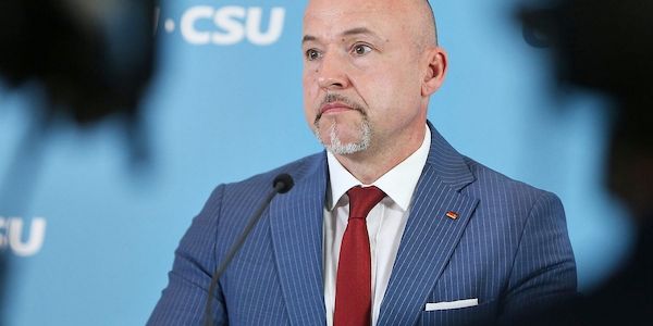 CSU bezeichnet Berlin-Sondierungen nach Emde-Post als "Lachnummer"