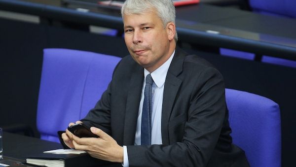 Bundesverkehrsminister Bilger verteidigt Verbrenner-Aus