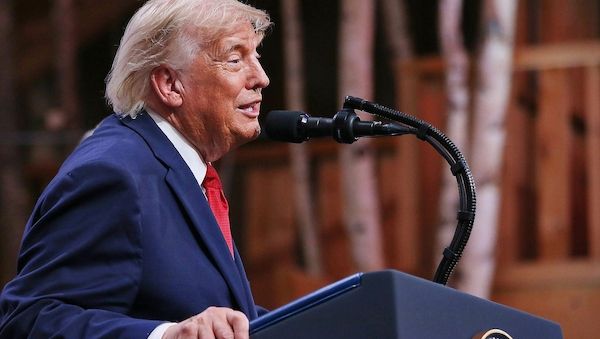 Donald Trump setzt neues Sanktionspaket gegen Russland aus