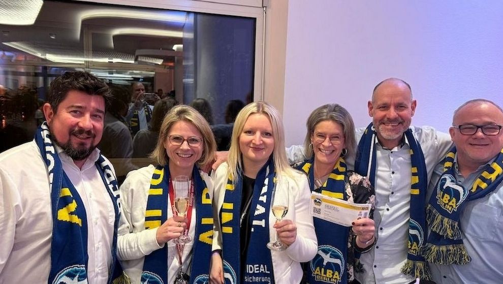 Voller Einsatz für Vertriebspartner: Das Team der Zentralen Vertriebsbeauftragten der IDEAL Versicherung