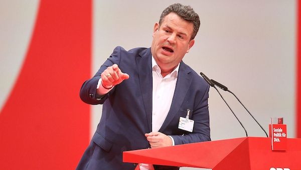 Heil schließt SPD-Vorsitz-Kandidatur nicht aus
