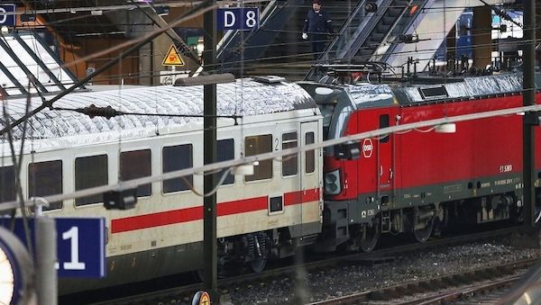Weichenarbeiten schränken Bahnverkehr am Hamburger Hauptbahnhof ein