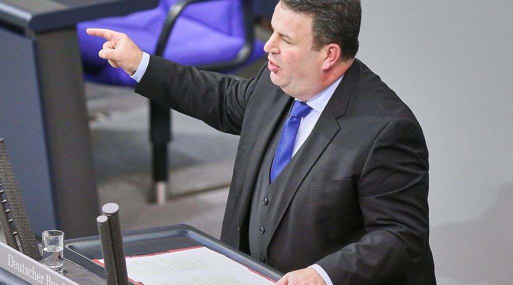 Heil kritisiert eigene Reden als "zu bürokratisch"