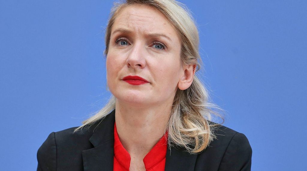 Bayerns Innenminister hält die Linken-Vorsitzende Schwerdtner für Gefahr für Deutschland
