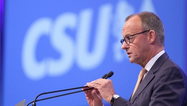 CSU-Parteitag: Merz ruft Union zu Geschlossenheit auf
