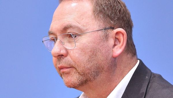 Verdi-Chef verlangt Gesetzentwurf zur Rente mit 63