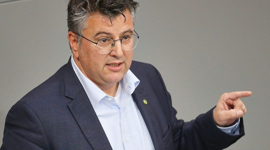 Grünen-Außenpolitiker will mehr EU-Engagement für Serbien