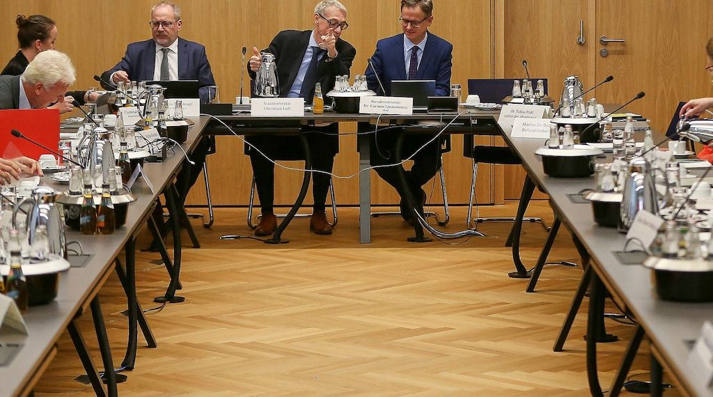 SPD kritisiert Linnemann wegen Pflege-Leistungskürzungen