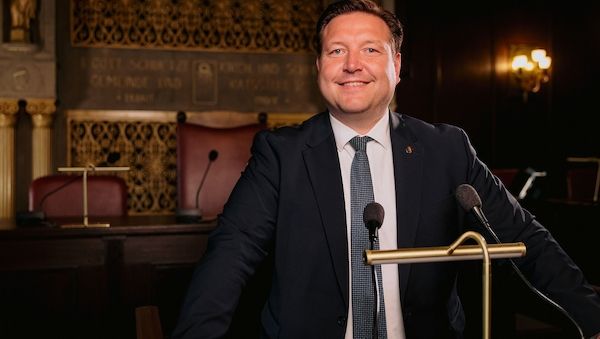 Sebastian Pieper zum neuen Bezirksbürgermeister von Reinickendorf gewählt