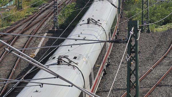 Bahn will für mehr Pünktlichkeit Zugverkehr reduzieren