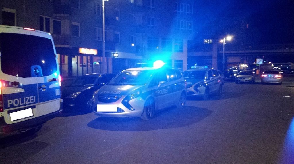 Bei einer Durchsuchung in Berlin-Neukölln entdeckt die Polizei sechs Kilogramm Explosivmasse 